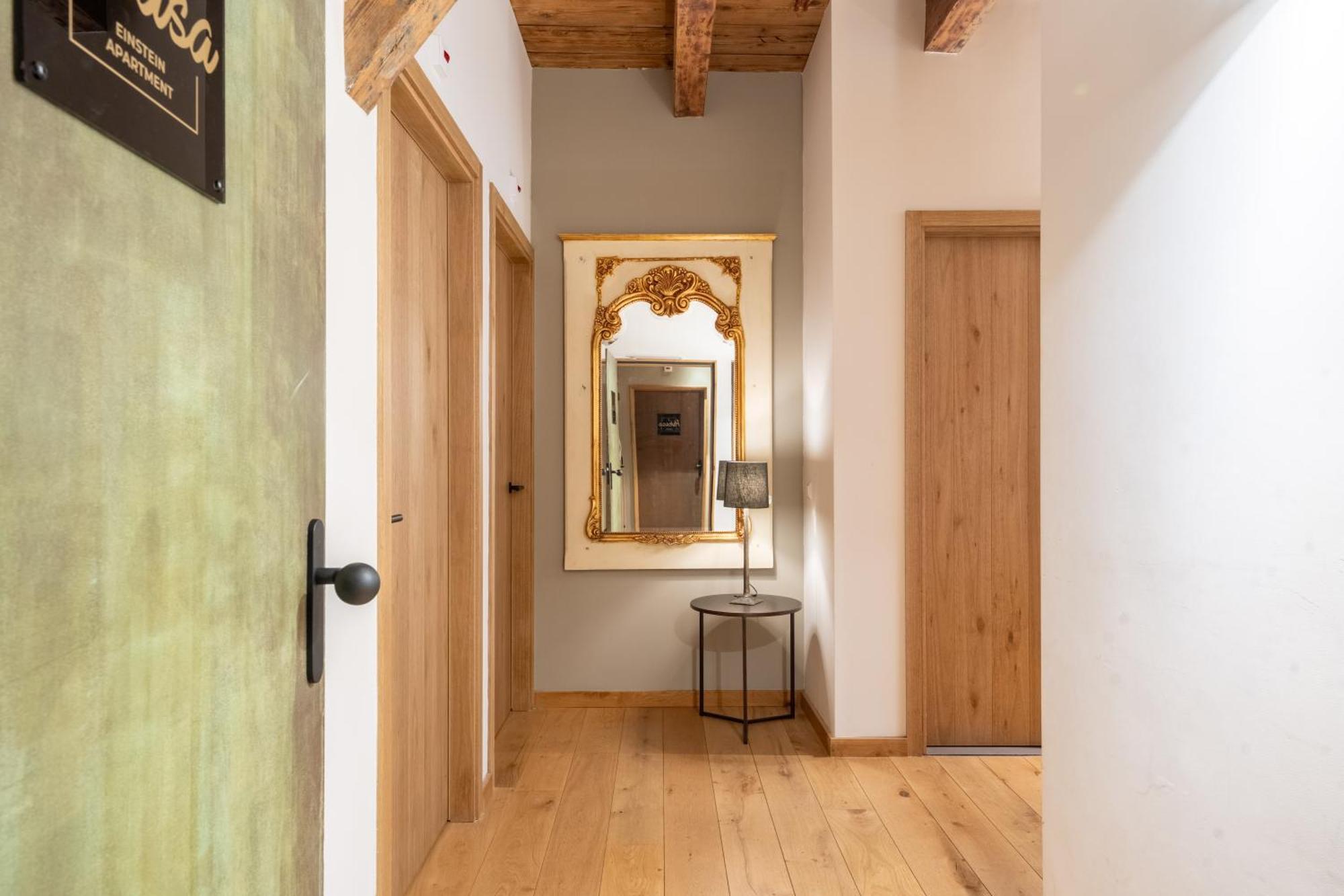 Pakasa Apartment *
